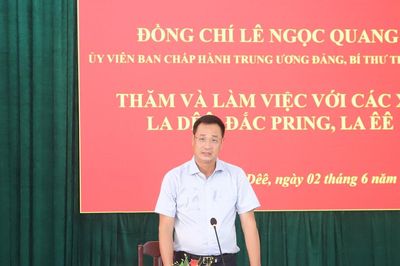 Bí thư Thành ủy Lê Ngọc Quang làm việc với Đảng ủy các xã La Dêê, Đắc Pring và La Êê