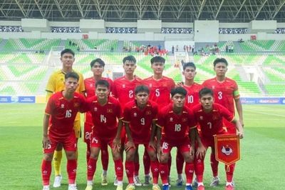 Công Hậu lập hat-trick giúp U19 Việt Nam thắng Timor Leste 3-0 ngày ra quân