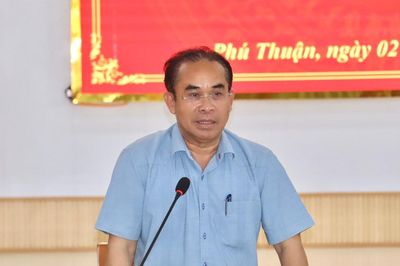 Phó Chủ tịch UBND thành phố Trần Anh Tuấn:Xã Phú Thuận cần rà soát toàn diện nhu cầu đầu tư các trường học