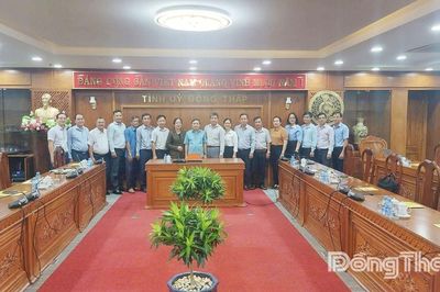 Đồng chí Phan Văn Thắng gặp gỡ Đoàn đại biểu dự Đại hội đại biểu toàn quốc Hội Nông dân Việt Nam lần thứ IX