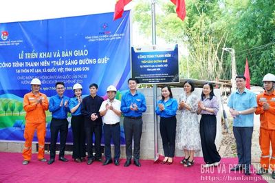 Bàn giao 2 công trình thanh niên tại xã biên giới Quốc Việt