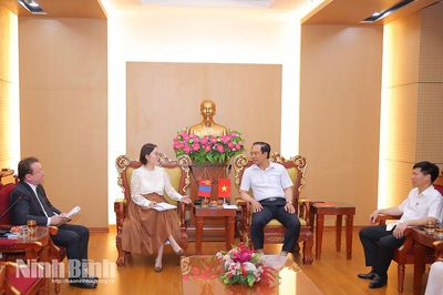 Lãnh đạo UBND tỉnh tiếp xã giao Đại sứ Mông Cổ tại Việt Nam