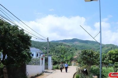 Bừng sáng những con đường nông thôn mới