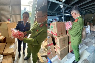 Công an Hà Nội phát hiện 162 vụ buôn lậu, hàng giả trong tháng 5