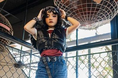 Mẫu nhí Phương Bình thần thái thu hút bởi phong cách đường phố