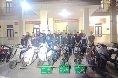 Hà Tĩnh: Khởi tố nhóm thanh thiếu niên mang hung khí điều khiển xe mô tô tốc độ cao