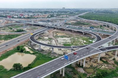 Gấp rút tháo gỡ các khó khăn, xử lý điểm xung đột để khai thác toàn bộ nút giao Long Thành
