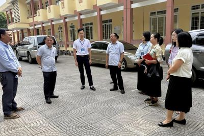 Kiểm tra công tác chuẩn bị Kỳ thi tốt nghiệp THPT tại xã Đông Khê