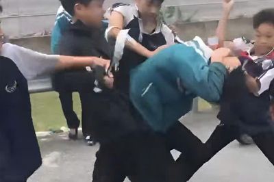 Bộ GD&ĐT: Không quay phim, phát tán clip bạo lực học đường lên mạng