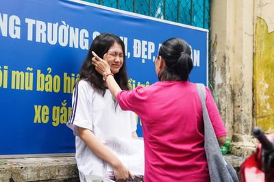 Thí sinh TP.HCM trải qua nhiều cung bậc cảm xúc sau bài thi Toán lớp 10