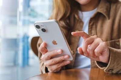 Thay đổi 3 cài đặt trên iPhone để giải phóng dung lượng lưu trữ ẩn