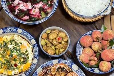 'Lương anh 9 triệu, lương em 5 triệu' phải xây mâm cơm gia đình như thế nào?