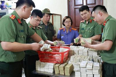 Lạng Sơn: Trưởng bộ phận thường trực Đền Kỳ Cùng cùng đồng phạm bị khởi tố
