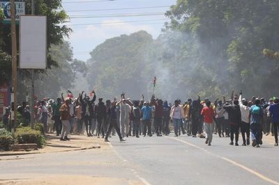 Biểu tình chết người tại Kenya phản đối việc Mỹ định xây trung tâm cách ly Ebola