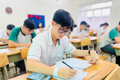 Thi tốt nghiệp THPT năm 2026: Hơn 1.700 thí sinh TP.HCM miễn bài thi ngoại ngữ