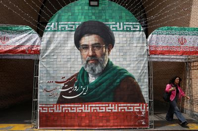 Mỹ hé lộ vai trò ngày càng lớn của Lãnh tụ Tối cao Iran