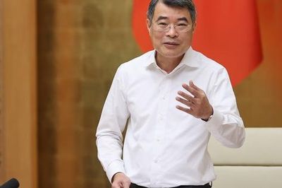 Thủ tướng: Kiểm soát chặt lộ trình tăng giá các mặt hàng, dịch vụ như y tế, giáo dục