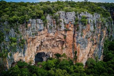 Đột nhập 'nhà nguyện của người tiền sử' giữa rừng rậm Brazil