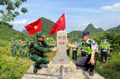 Tăng cường phối hợp tuần tra song phương bảo vệ biên giới
