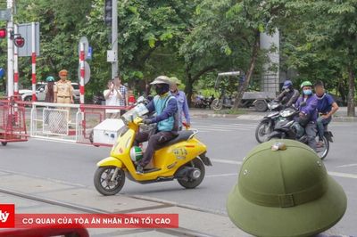 Nguy cơ tai nạn nghiêm trọng từ hành vi cố tình băng qua đường sắt khi tàu đến