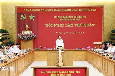 Thủ tướng chủ trì Hội nghị lần thứ nhất Ban Chấp hành Đảng bộ Chính phủ
