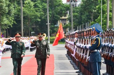 Tham mưu trưởng Lực lượng vũ trang Philippines thăm chính thức Việt Nam