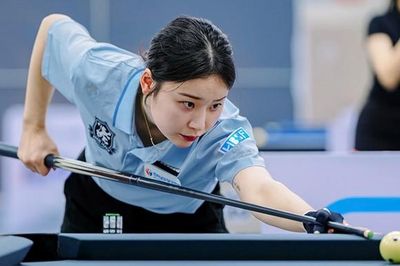 Hot girl Hàn Quốc thắng penalty kịch tính nam cơ thủ, đại náo 'World Cup bi-a VN'