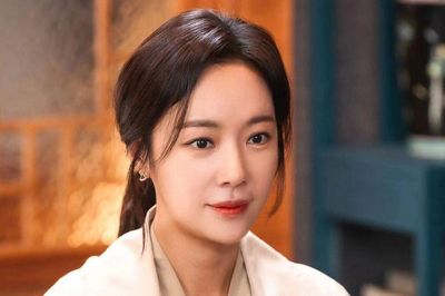 Hwang Jung Eum sau ồn ào biển thủ 4,34 tỷ won