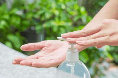 Thu hồi thêm lô dung dịch vệ sinh không đạt chỉ tiêu vi sinh