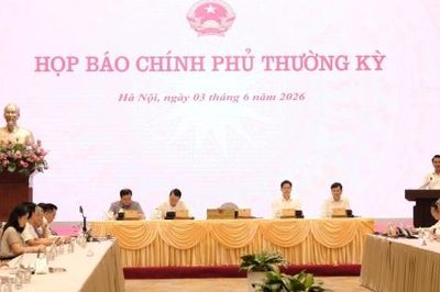 Họp báo Chính phủ tháng 5: Sản xuất công nghiệp là động lực tăng trưởng chủ yếu