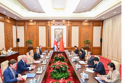 Trung Quốc và Anh thúc đẩy hợp tác chiến lược