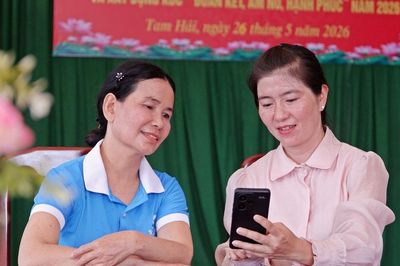 Phụ nữ xã đảo Tam Hải nuôi heo đất, tích lũy lương hưu khi về già