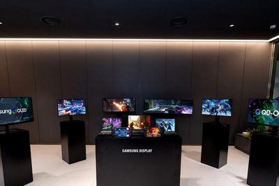 Samsung ra mắt tấm nền OLED siêu mỏng cho laptop: Bước tiến mới cho thiết kế di động
