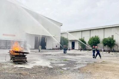 Thực tập phương án chữa cháy và cứu nạn tại Cụm công nghiệp Trường Xuân