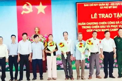Xã Phù Mỹ Bắc trao Huân chương Chiến công cho quân nhân hoàn thành nhiệm vụ Quốc tế