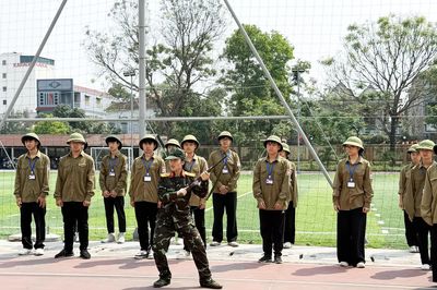 Người giữ lửa trên thao trường học đường