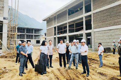 Đoàn công tác Ủy ban Kiểm tra Trung ương kiểm tra Dự án Trường Phổ thông nội trú liên cấp tại Minh Tân