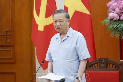 Theo dòng thời sự: Sau một năm sắp xếp bộ máy - Thước đo là hiệu quả quản trị