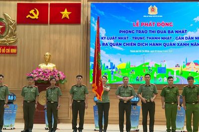 Công an TP Hồ Chí Minh lan tỏa hình ảnh đẹp chiến sĩ Hành quân xanh