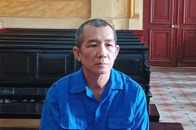 Nghi vợ cũ ngoại tình, người đàn ông truy sát tình địch
