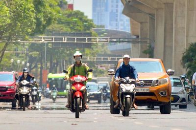 Thời tiết 3/6: Hà Nội tiếp tục nắng nóng gay gắt