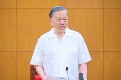 Không để xã hội giàu lên về vật chất nhưng nghèo đi về văn hóa, đạo đức và các giá trị nhân văn