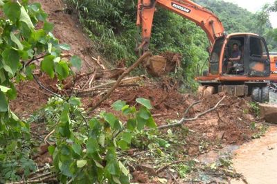 Cảnh báo mưa dông, mưa lớn cục bộ, lốt, sét, mưa đá, gió giật mạnh