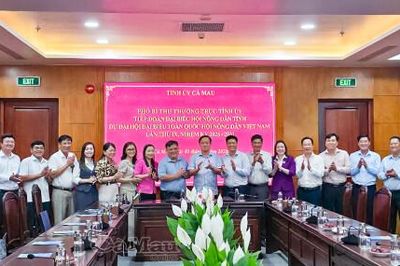 Lãnh đạo tỉnh gặp mặt Đoàn đại biểu tham dự Đại hội Nông dân Việt Nam lần thứ IX