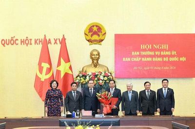 Chủ nhiệm Văn phòng Quốc hội Lê Quang Mạnh được chỉ định kiêm nhiệm Phó Bí thư Đảng ủy Quốc hội