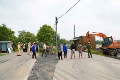 Hà Nội: Xã Trung Giã quyết liệt xử lý vi phạm đất đai, cưỡng chế 6 trường hợp xây dựng trái phép