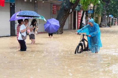 Tin mưa lớn ở Bắc Bộ và dự báo thời tiết Hà Nội 10 ngày tới