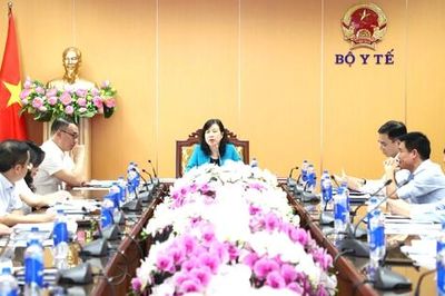Bộ trưởng Đào Hồng Lan: Người đứng đầu các đơn vị Bộ Y tế chịu trách nhiệm trực tiếp về kết quả thực hiện Nghị quyết 57