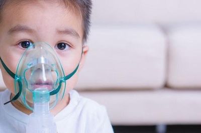 7 cách chăm sóc trẻ bị viêm phế quản tại nhà giúp nhanh hồi phục