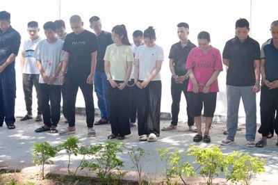 Say tình với 'hot girl' trên mạng, 63 người bị lừa hơn 36,5 tỉ đồng